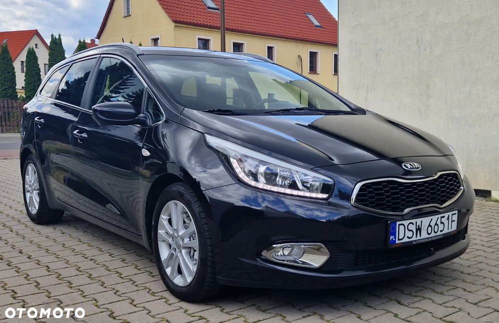 Kia Ceed 1.6 GDI Dream Team Edition - 2