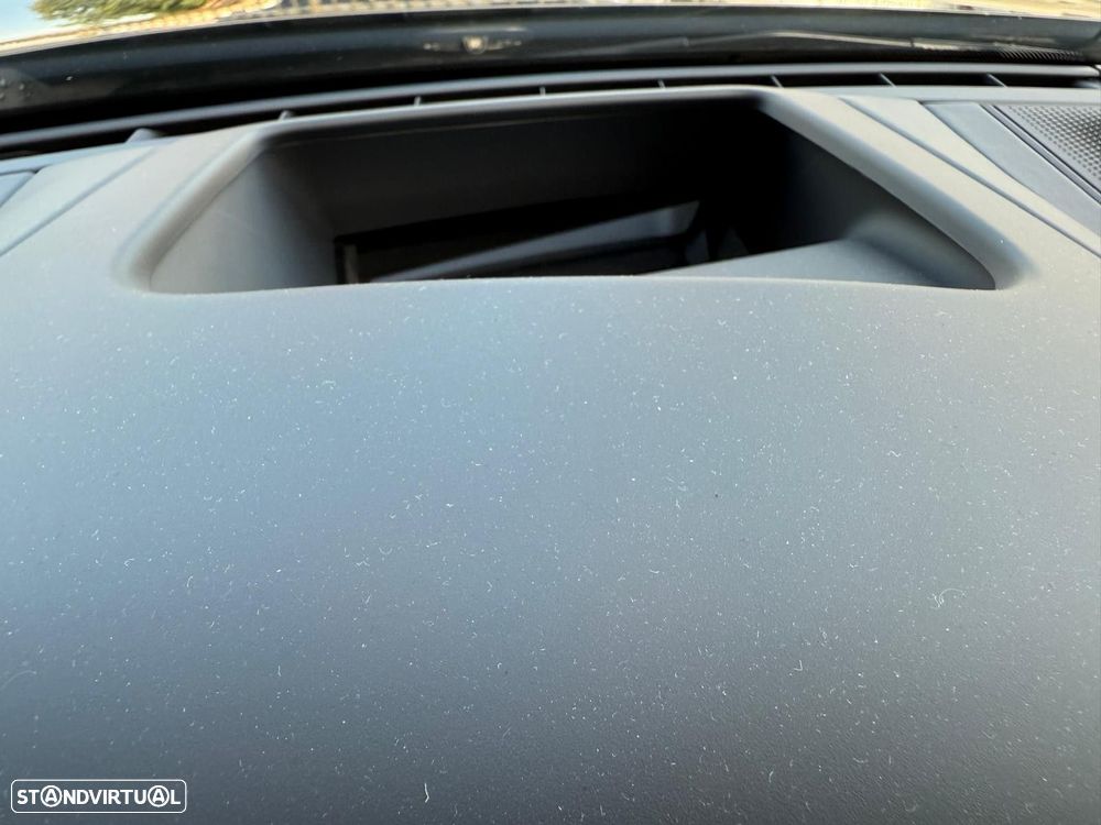 Porsche Taycan bateria Performance Plus - 27