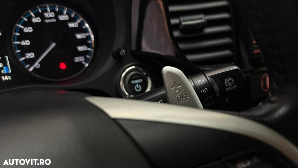 Mitsubishi Outlander 2.0 4WD - 27