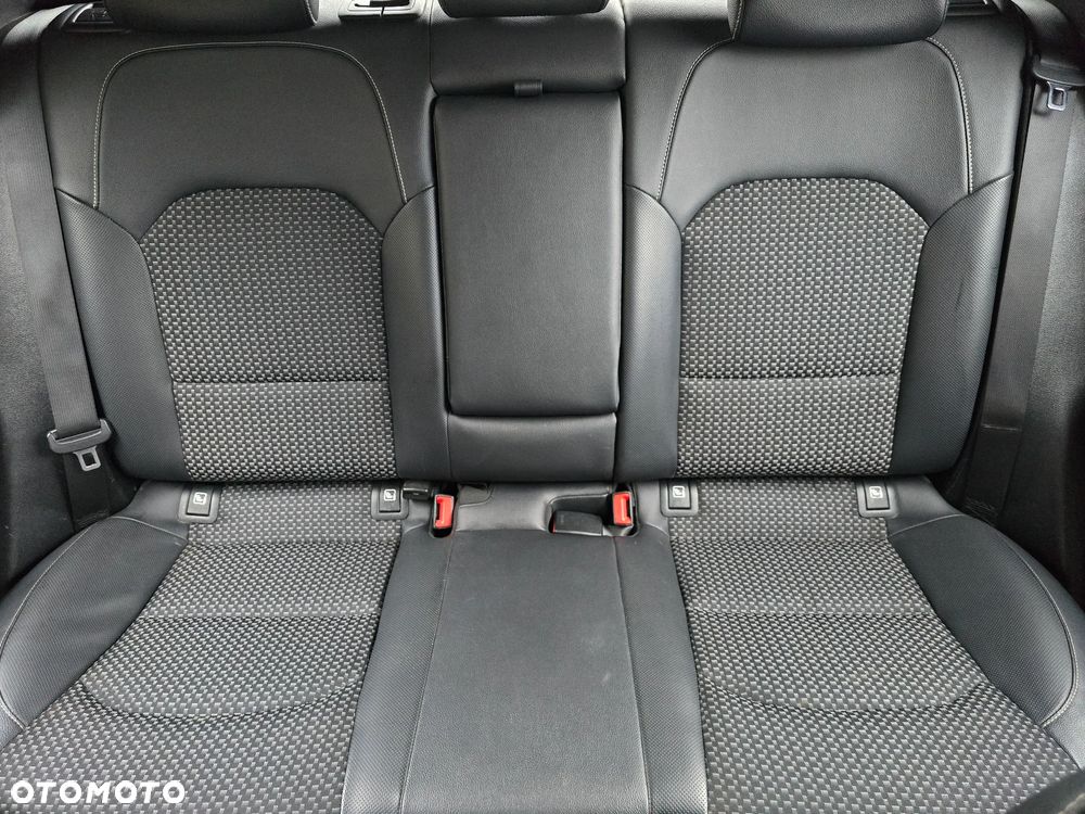 Kia XCeed 1.4 T-GDI OPF VISION - 23