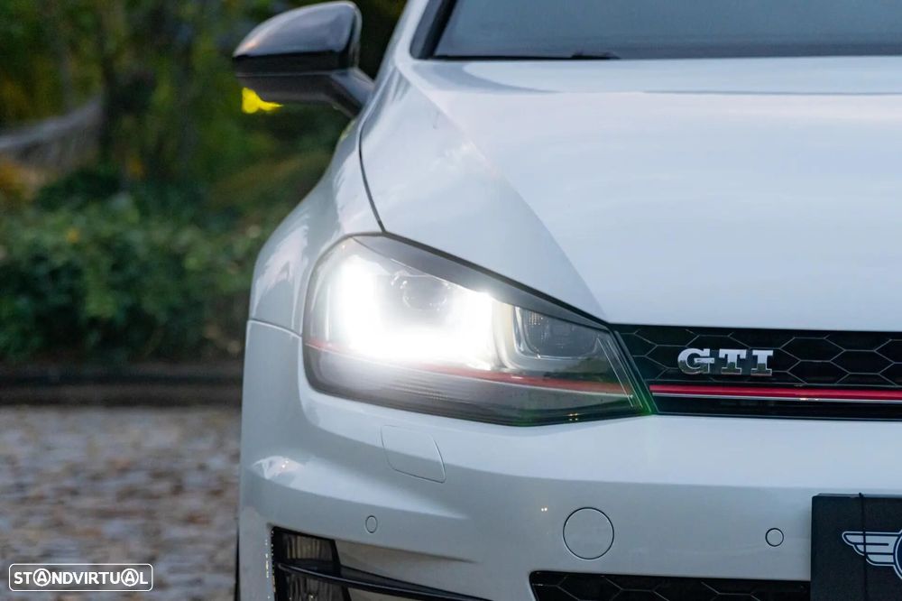 VW Golf - 12