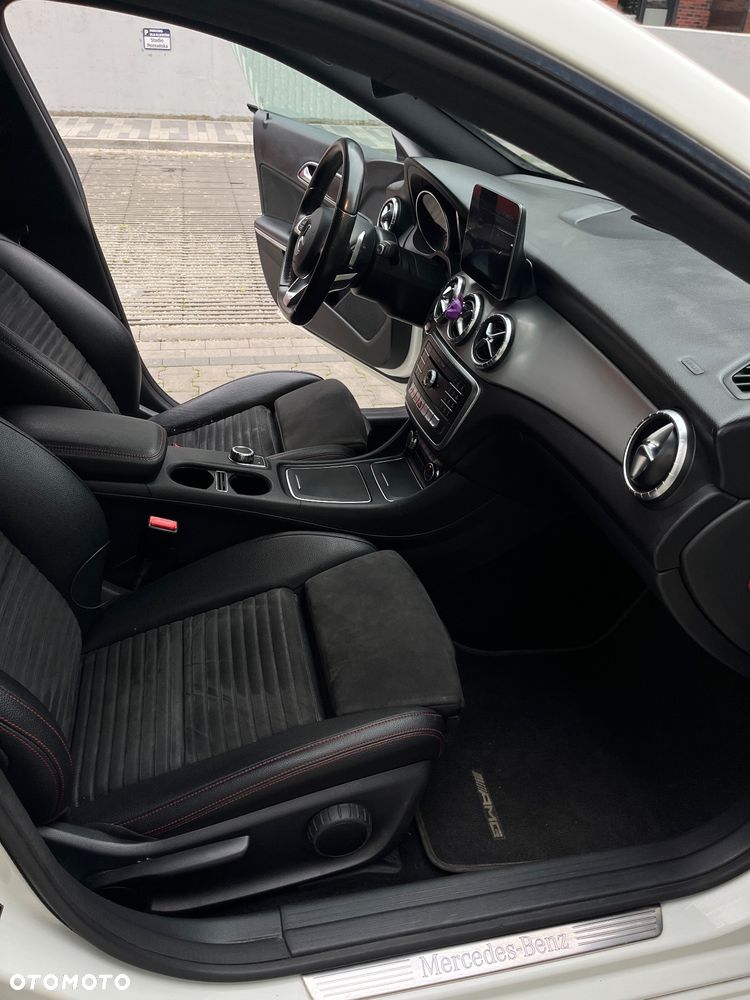 Mercedes-Benz CLA 200 7G-DCT AMG Line - 19