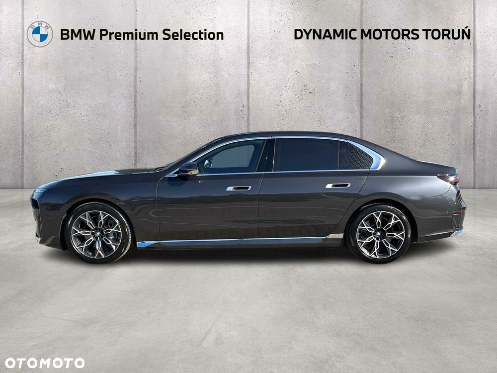BMW i7 - 4