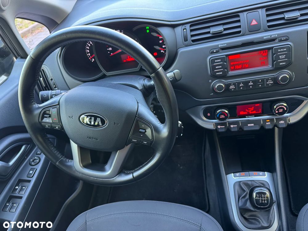 Kia Rio - 30