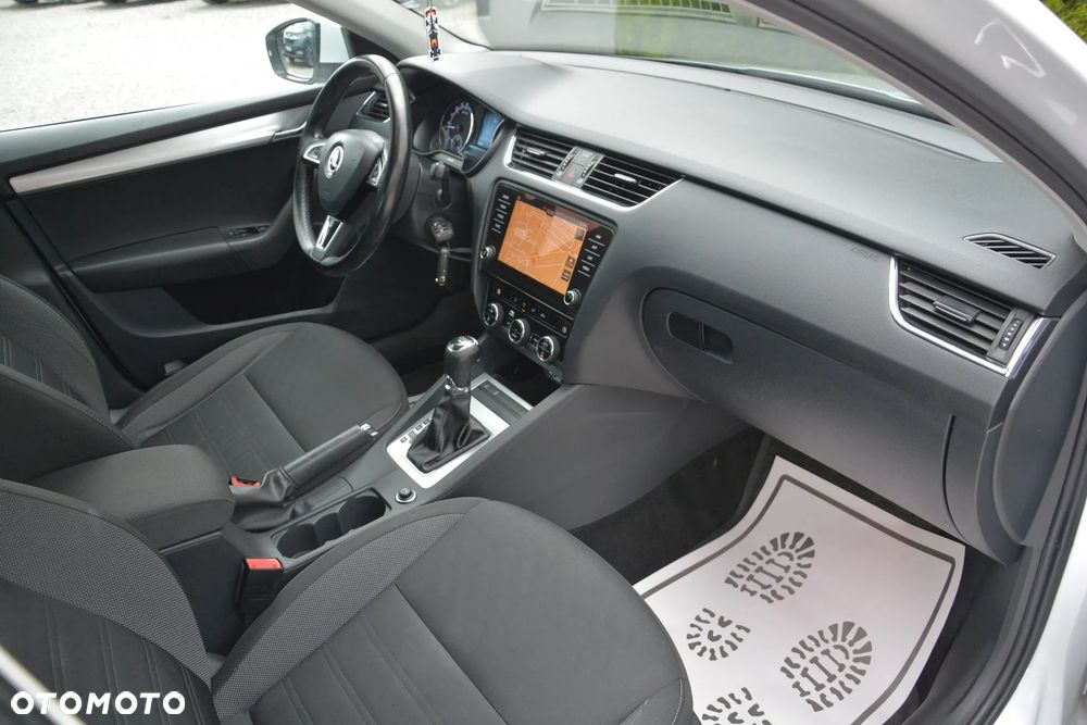 Skoda Octavia 1.6 TDI DSG Ambition - 17
