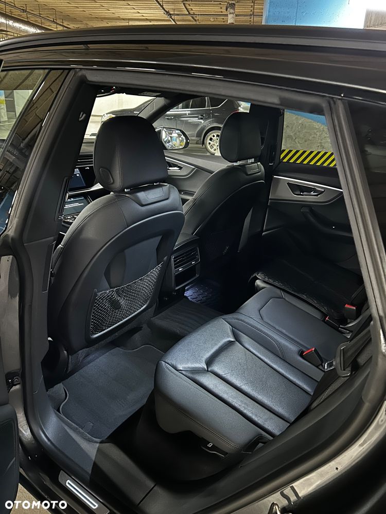 Audi Q8 - 7