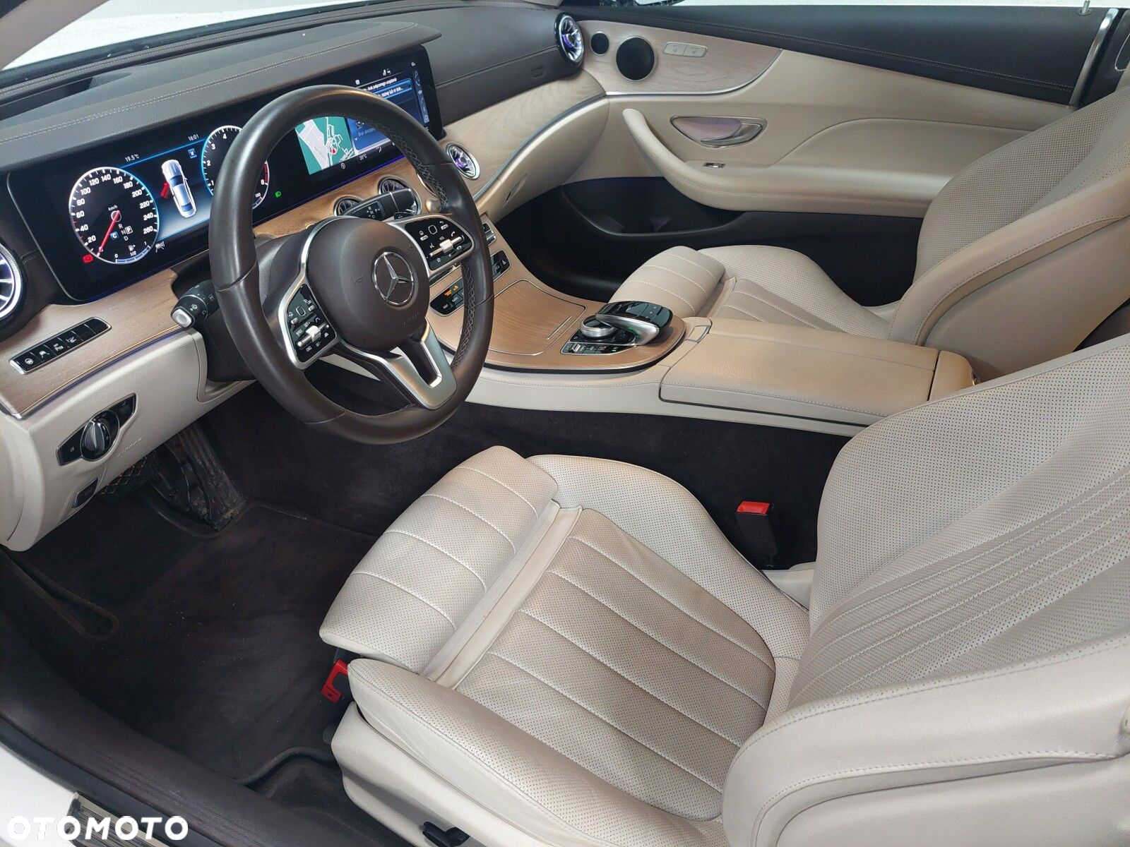 Mercedes-Benz Klasa E - 11