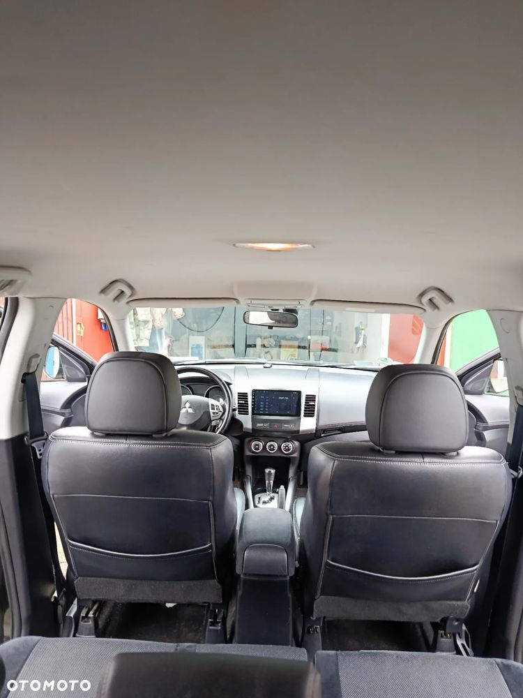 Mitsubishi Outlander 2.0 Intense 2WD CVT - 8