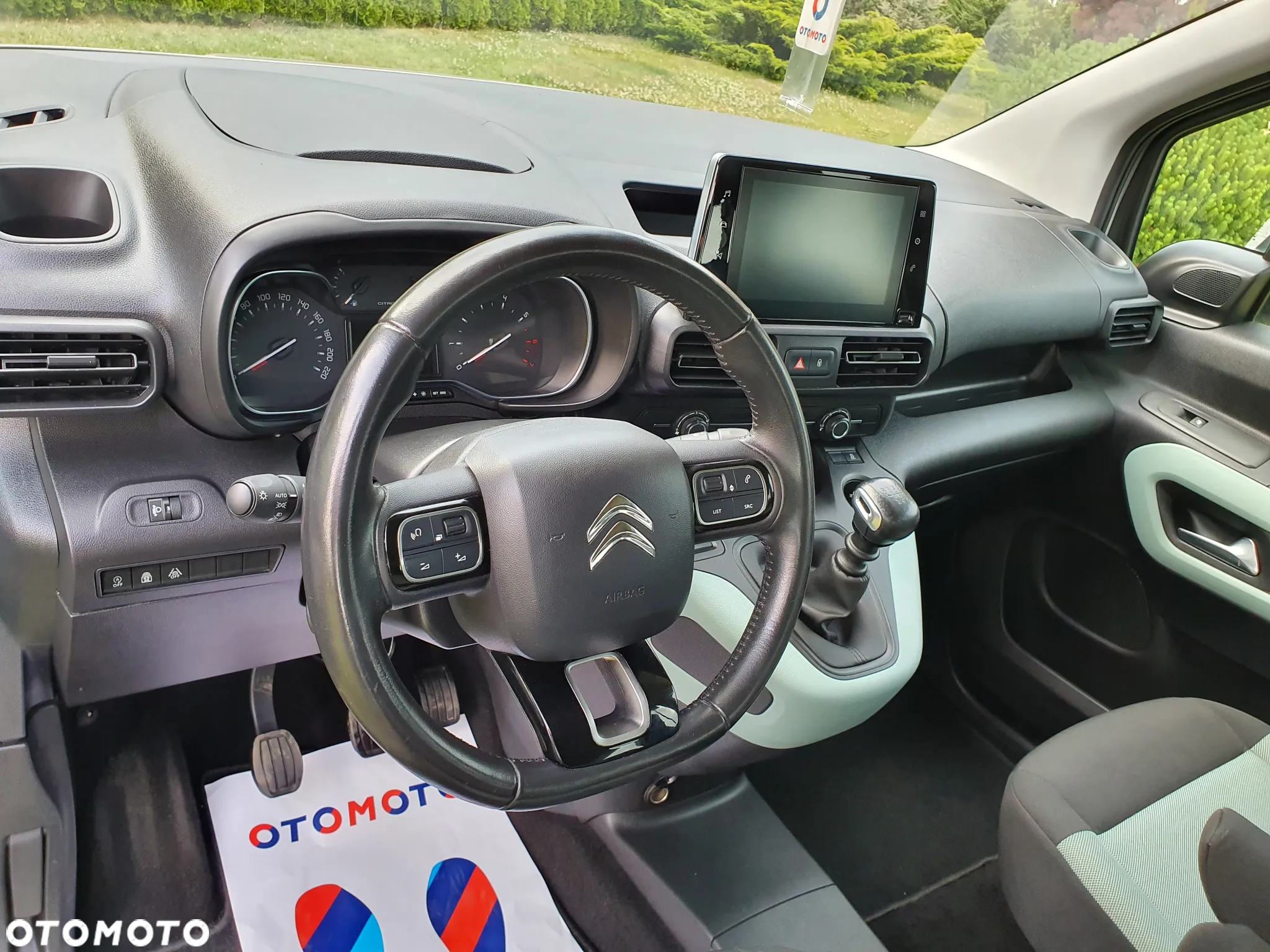 Citroën Berlingo XL PureTech 110 LIVE PACK - 14