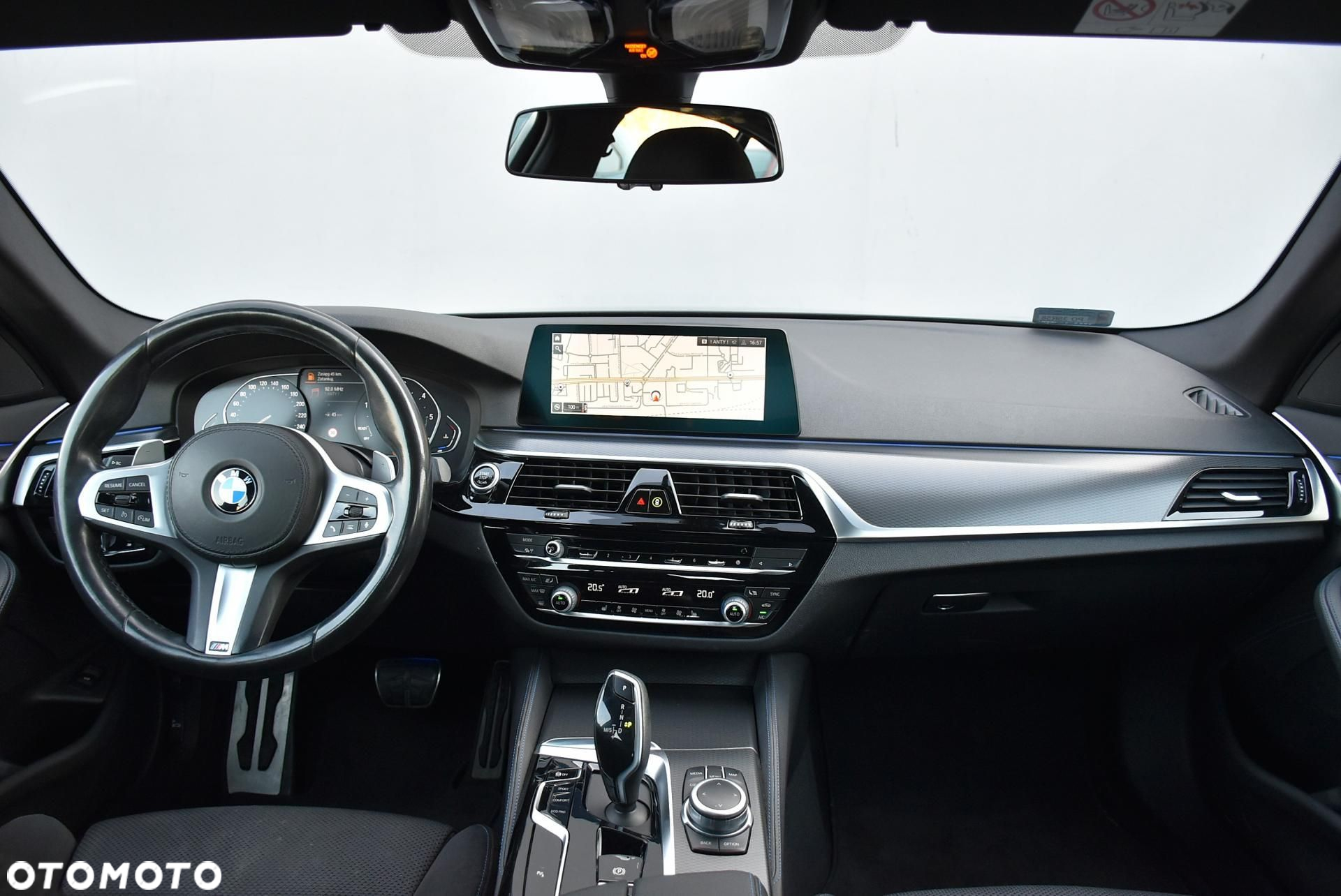 BMW Seria 5 520d xDrive M Sport sport - 9