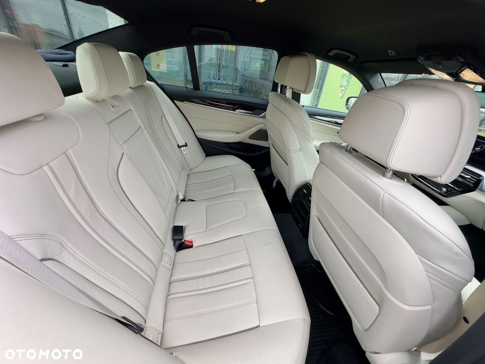 BMW Seria 5 545e xDrive - 9