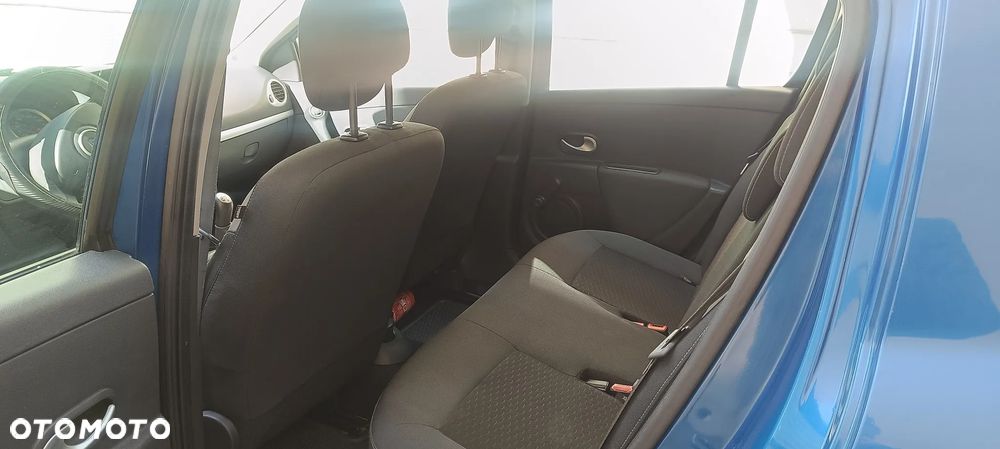 Renault Clio 1.5 dCi Alize - 5
