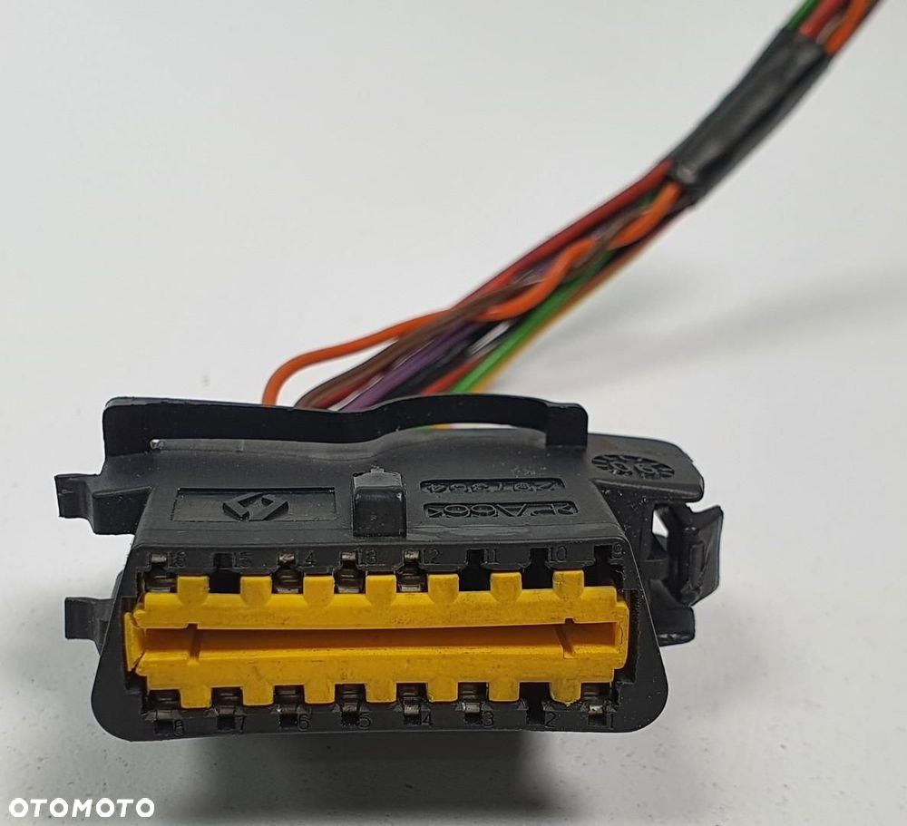 GNIAZDO DIAGNOSTYCZNE OBD RENAULT TRAFIC II 297354 - 1