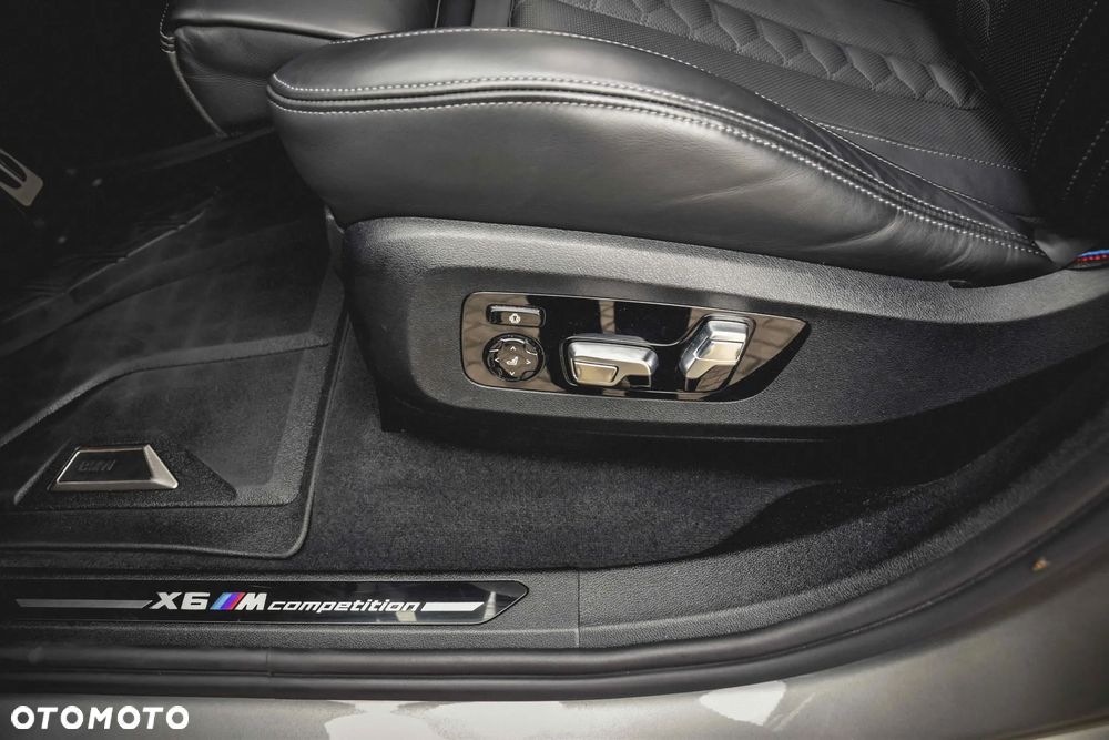 BMW X6M - 32