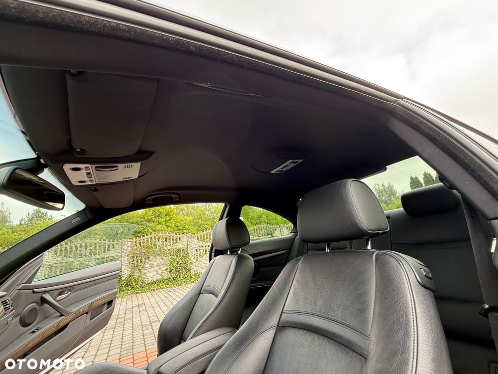 BMW Seria 3 330d Coupe M Sport Edition - 32