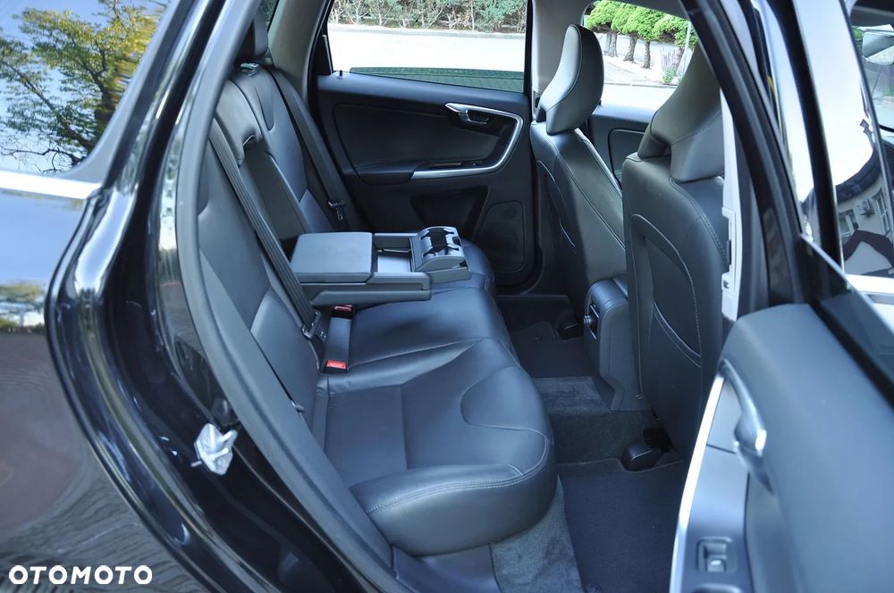 Volvo XC 60 D4 Geartronic Summum - 23