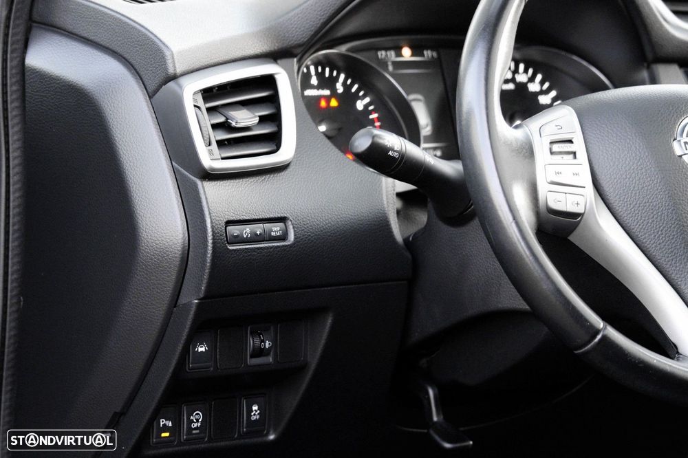 Nissan Qashqai 1.2 DIG-T N-Connecta - 12