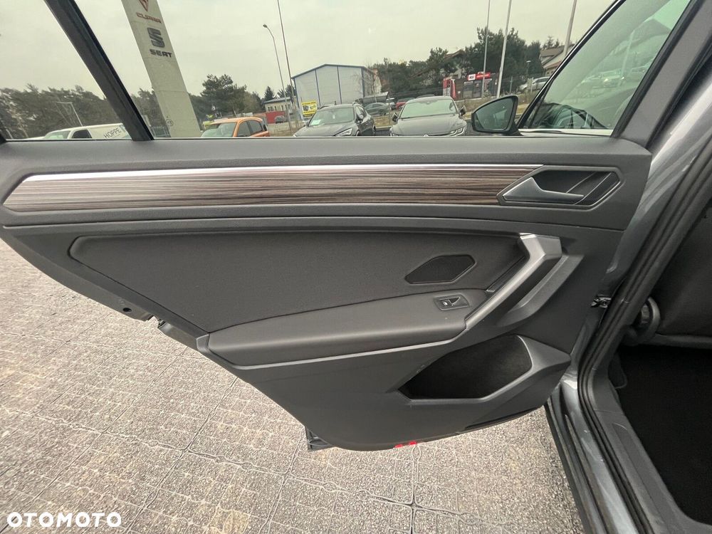 Volkswagen Tiguan Allspace 2.0 TDI 4Mot Elegance DSG - 16