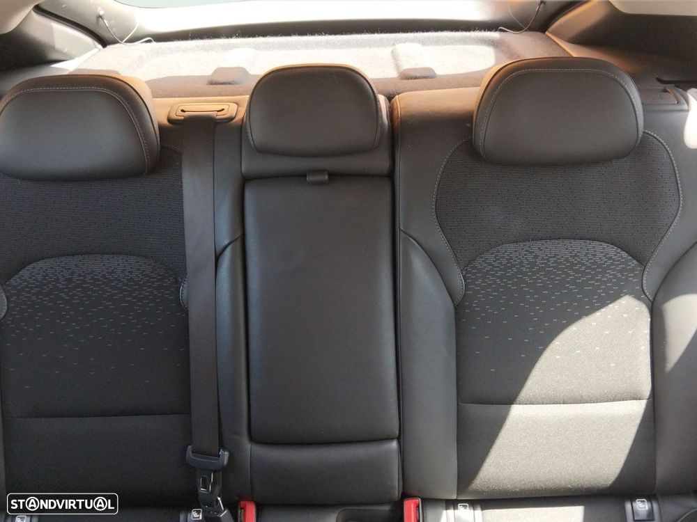 Hyundai i30 Fastback - 16