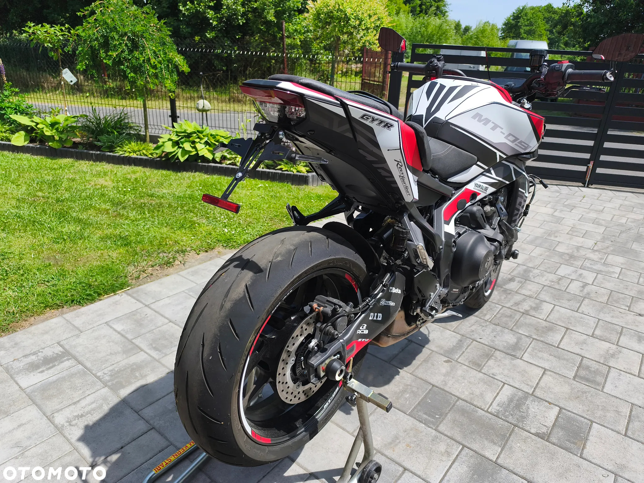 Yamaha MT - 6