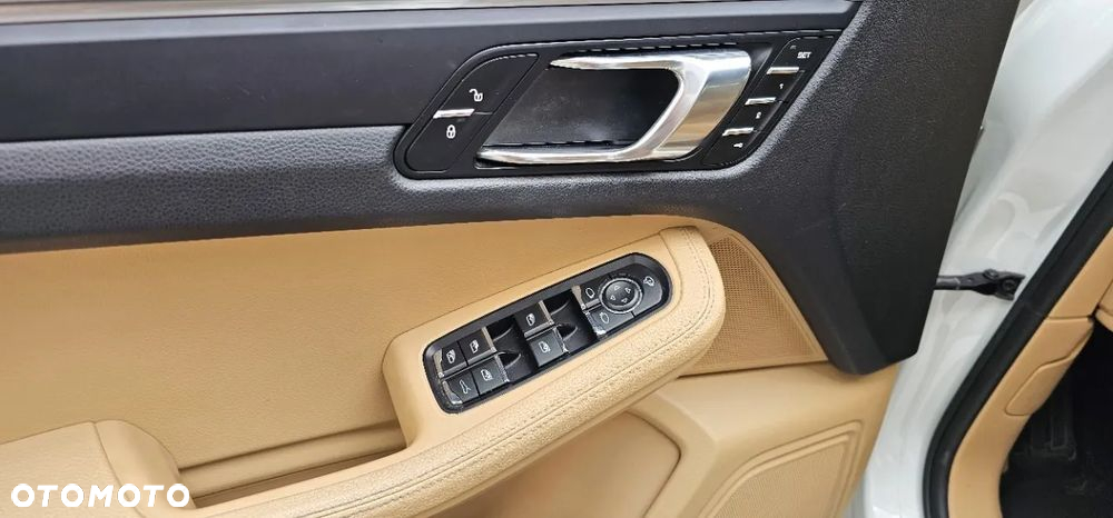 Porsche Macan Standard - 19