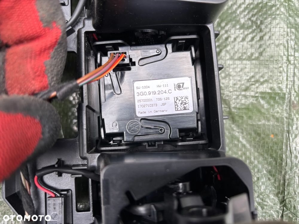 Vw Passat B8 kratka nawiewu środkowa 3G1857083 - 3