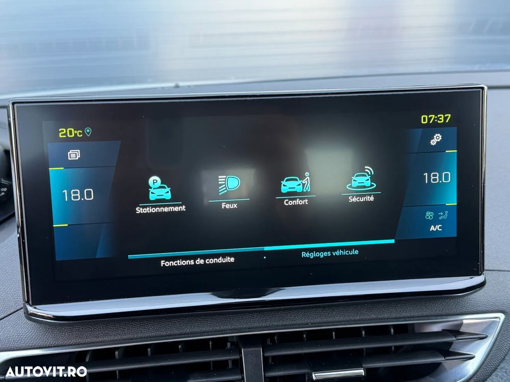 Peugeot 3008 PHEV 300 EAT8 4X4 GT - 35