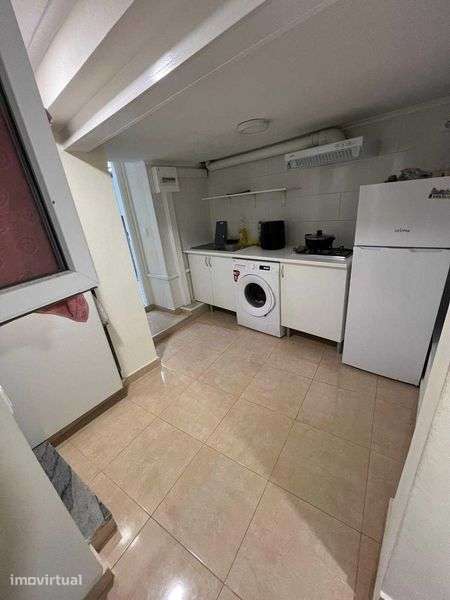 Apartamento T0 na Brandoa