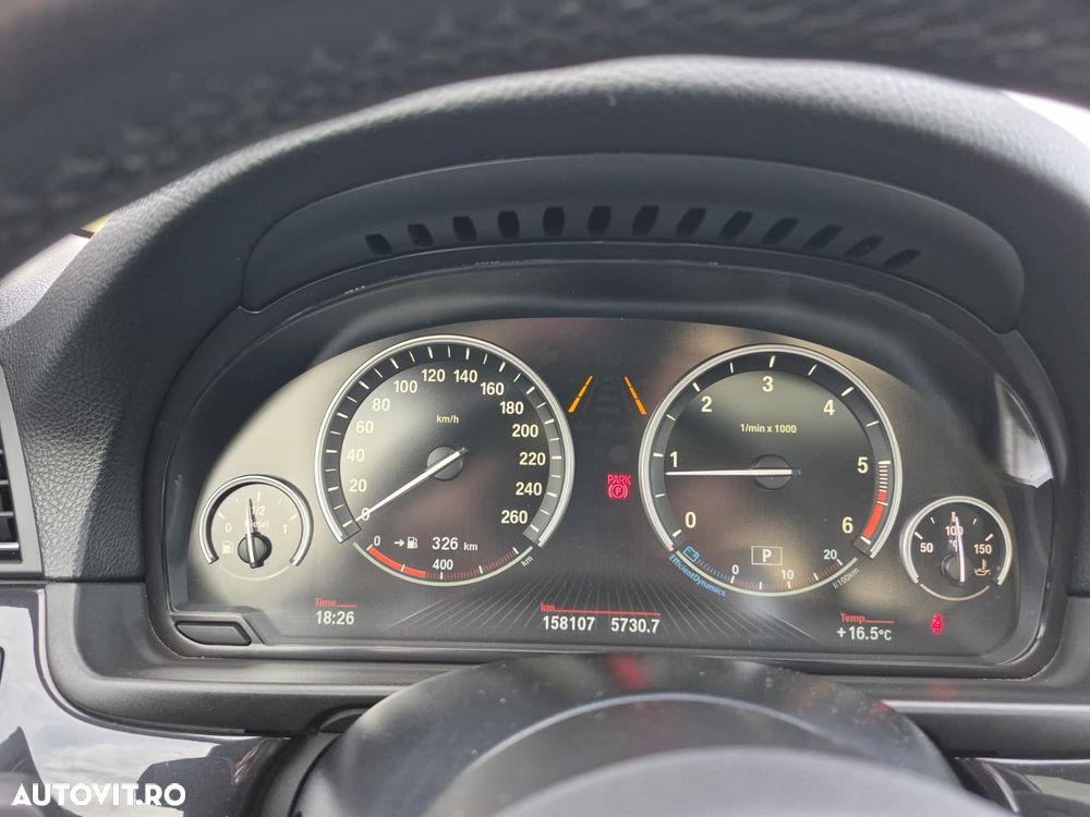 BMW Seria 5 525d xDrive AT - 10