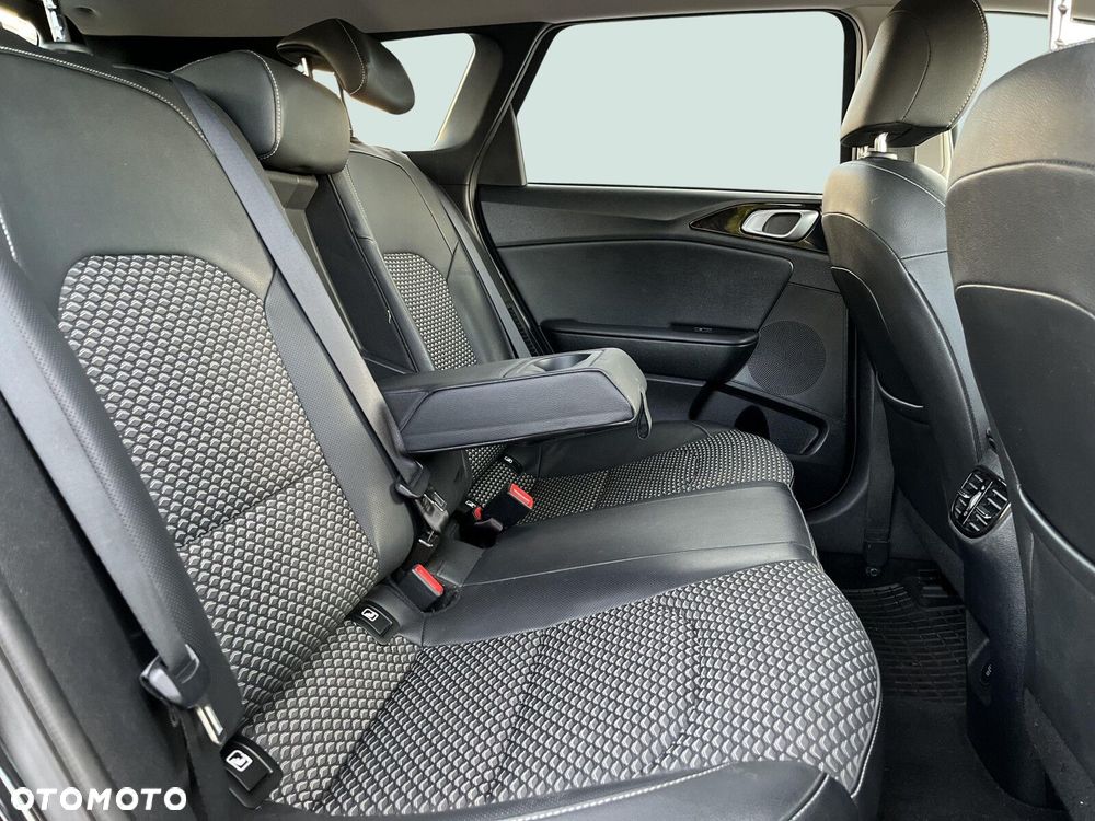 Kia Ceed - 18