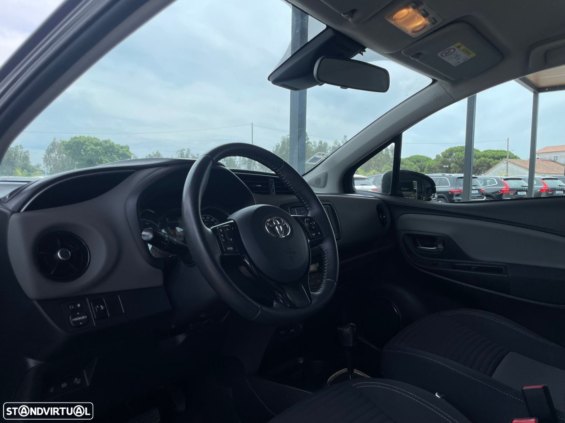 Toyota Yaris 1.5 HSD Comfort - 10