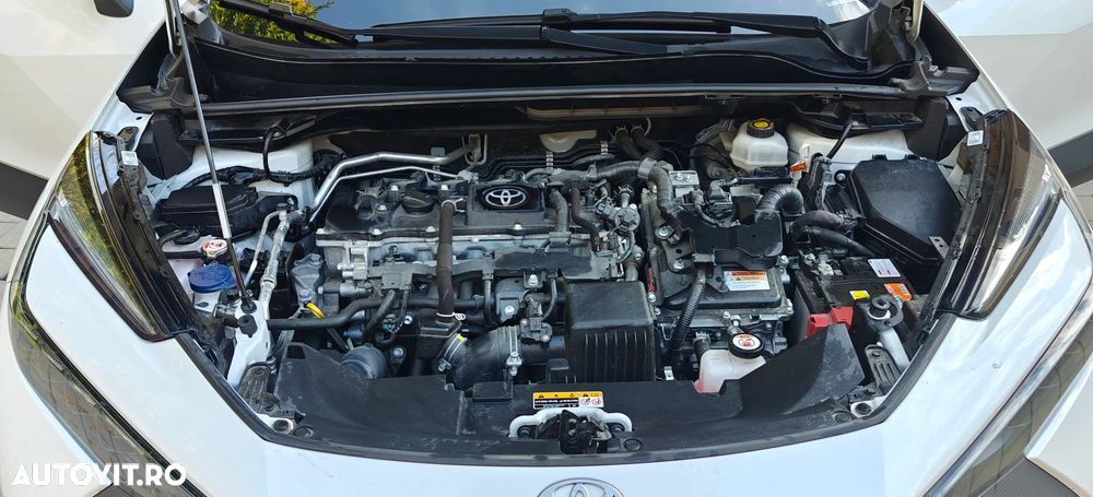 Toyota C-HR 1.8 HEV 140 CP 4x2 CVT Dynamic - 24