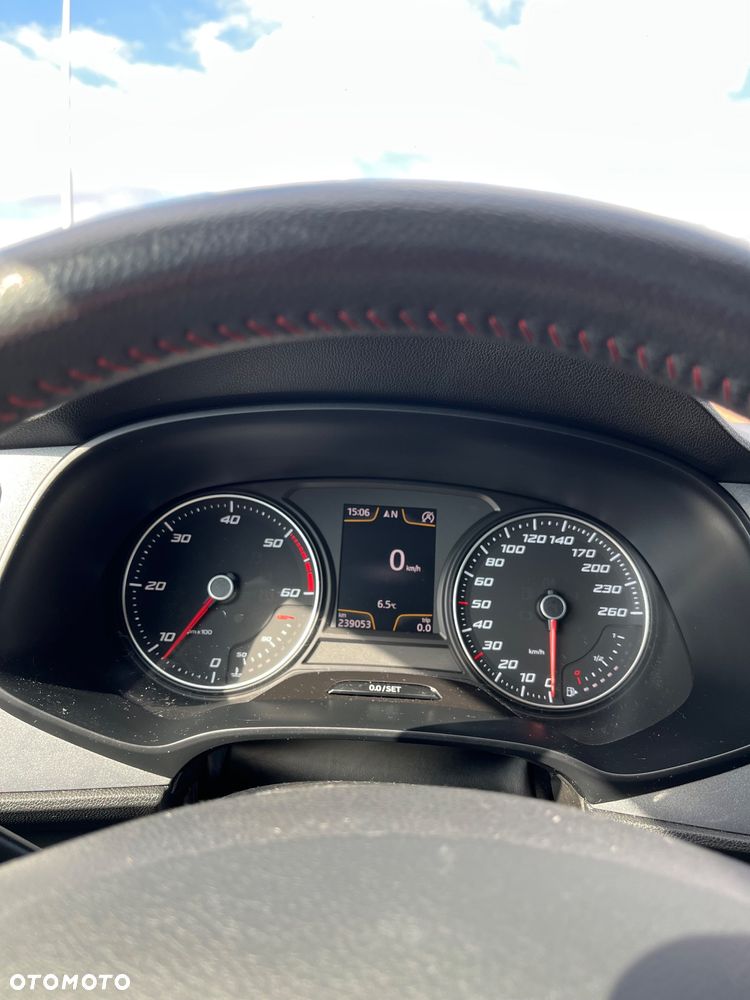Seat Leon ver-2-0-tdi-dpf-ecomotive-dsg-fr - 15