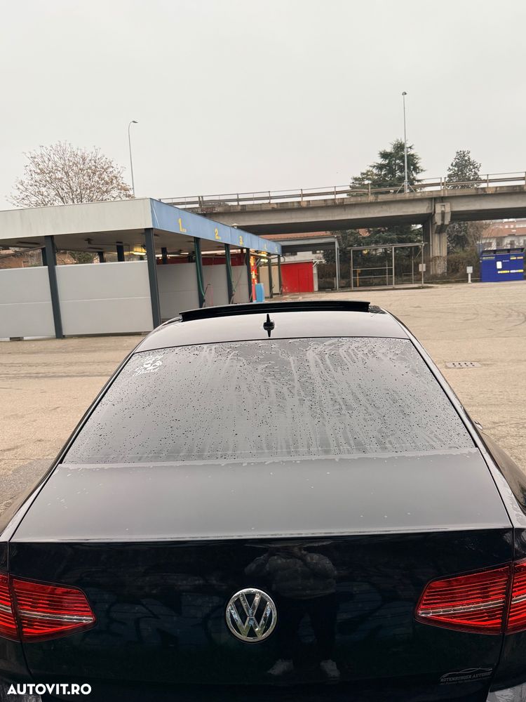 Volkswagen Passat 2.0 TDI DSG Highline - 13
