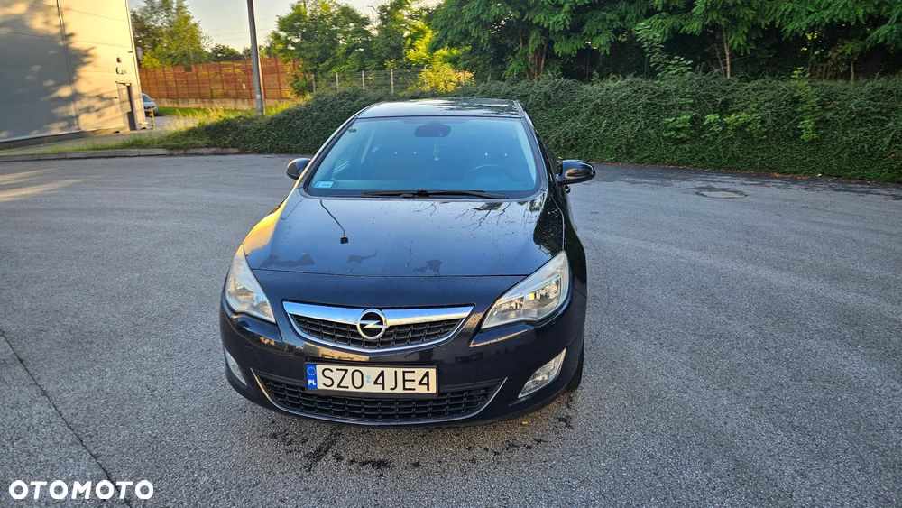 Opel Astra 1.4 Turbo 150 Jahre - 4