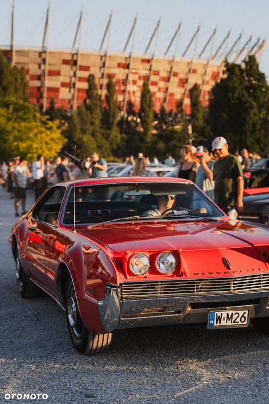 Oldsmobile Toronado - 3