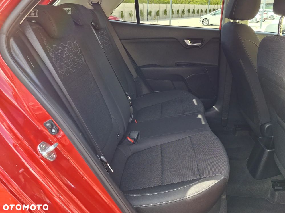 Kia Rio 1.2 Dream Team Edition - 29