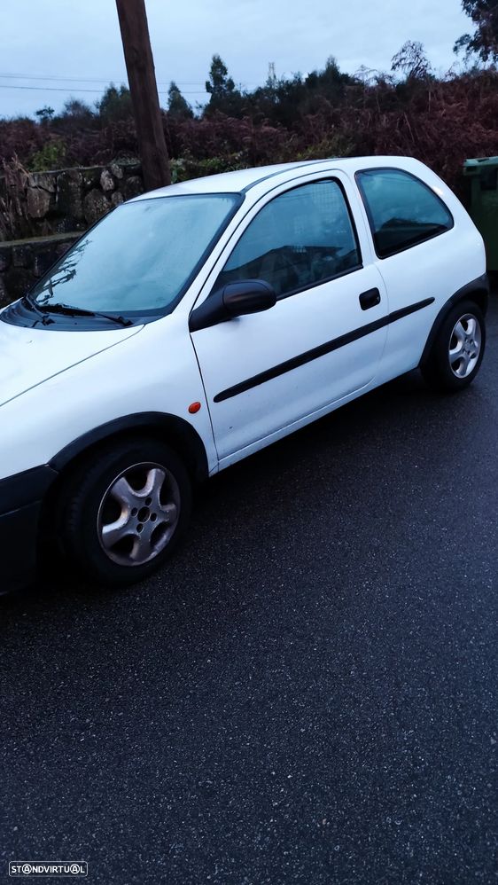 Opel Corsa - 2