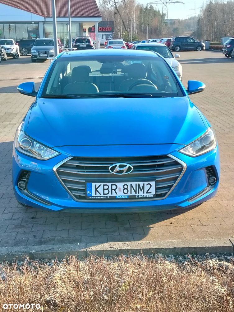 Hyundai Elantra 1.6 Comfort - 1