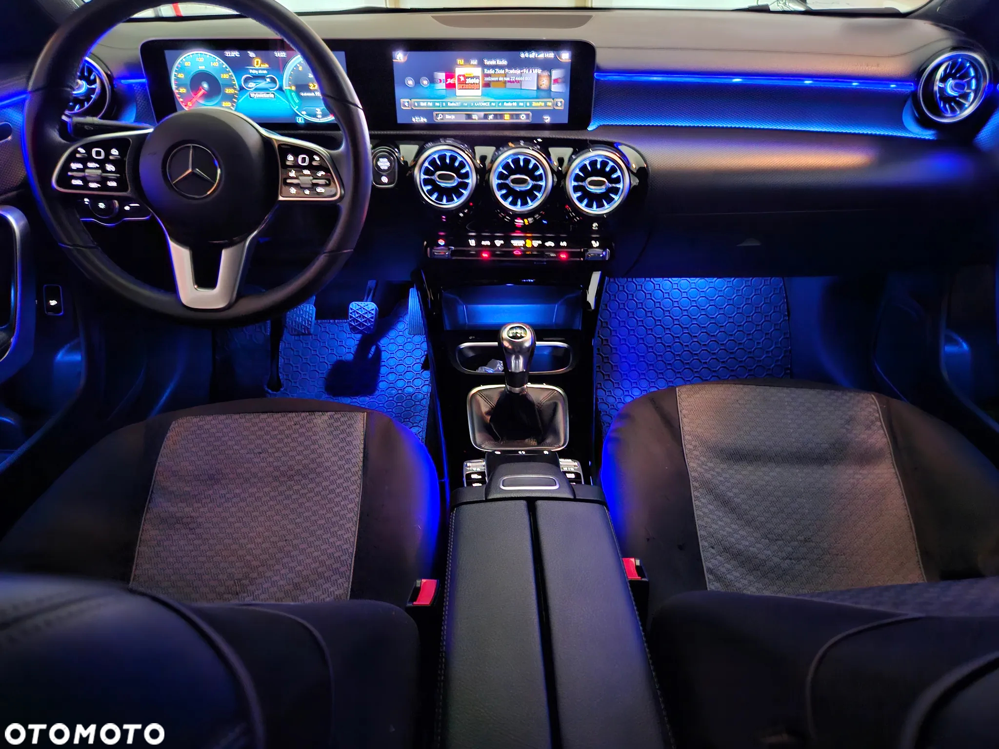 Mercedes-Benz CLA 180 - 11