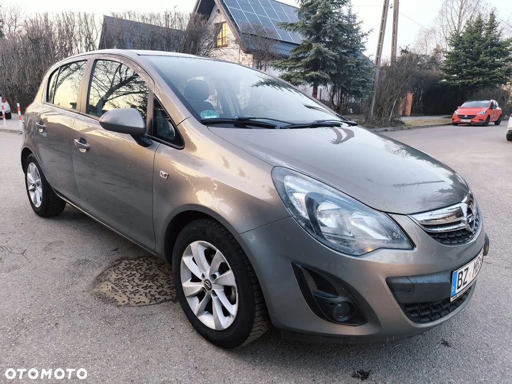 Opel Corsa 1.2 16V Cosmo - 3