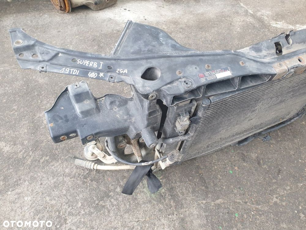 PAS PRZEDNI KOMPLET CHŁODNIC SKODA SUPER B 1.9 TDI - 5