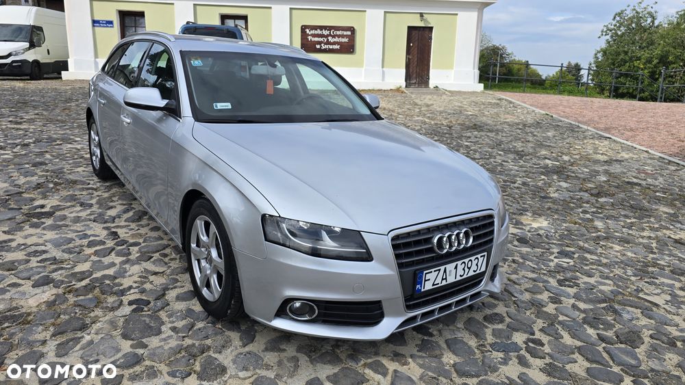 Audi A4 Avant - 16