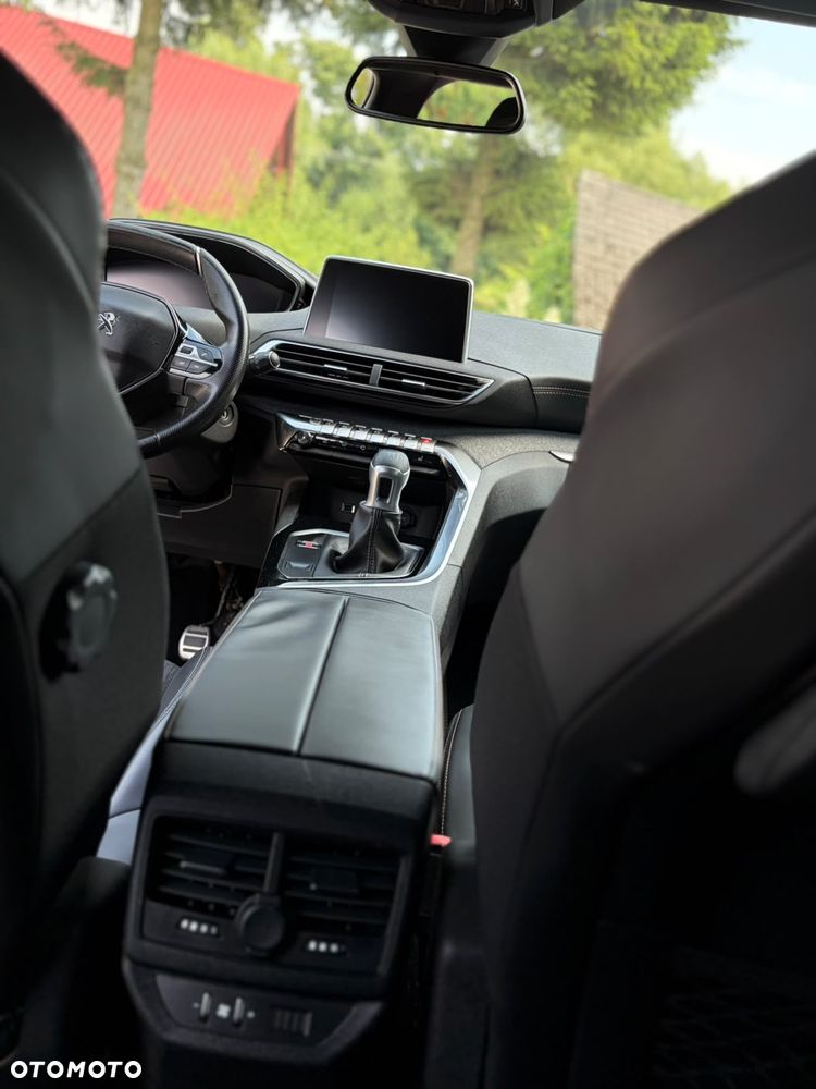 Peugeot 5008 - 17