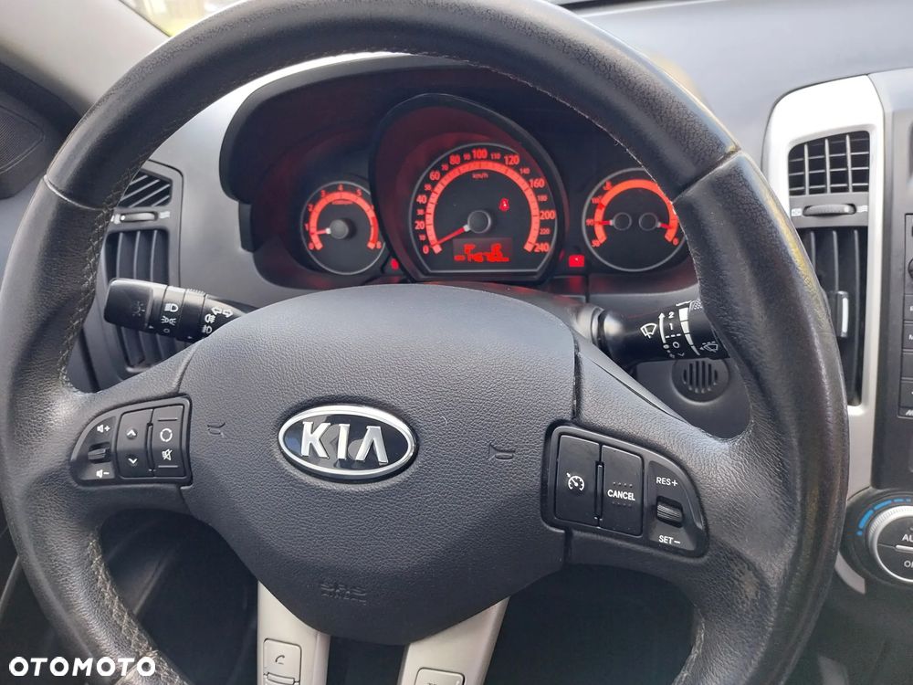 Kia Ceed 1.4 Optimum - 24
