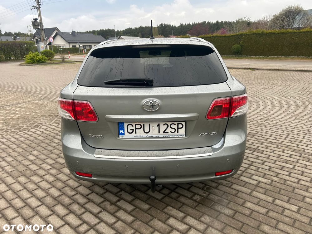 Toyota Avensis - 5