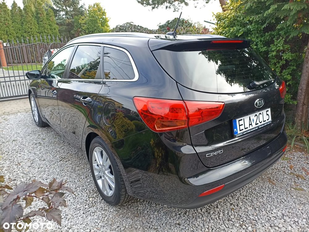 Kia Ceed - 12