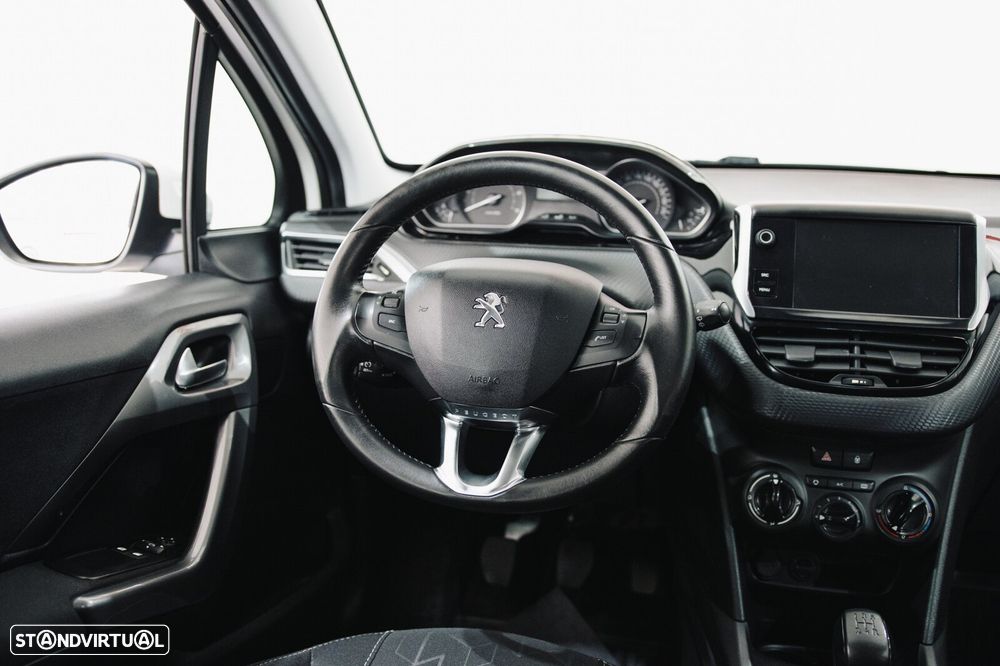 Peugeot 2008 1.6 BlueHDi Style - 9