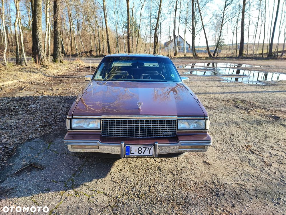 Cadillac Deville - 2