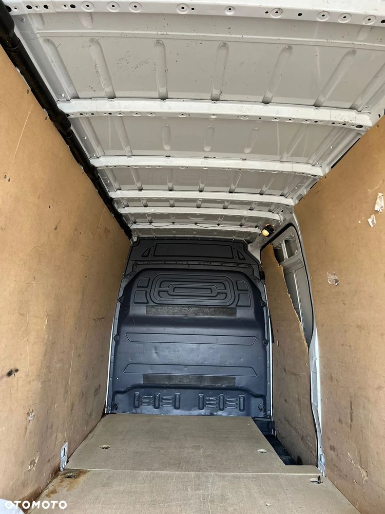 Mercedes-Benz Sprinter MAXI - 11